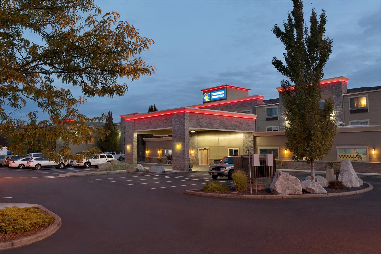 Western Peppertree Airport Hotel 3*