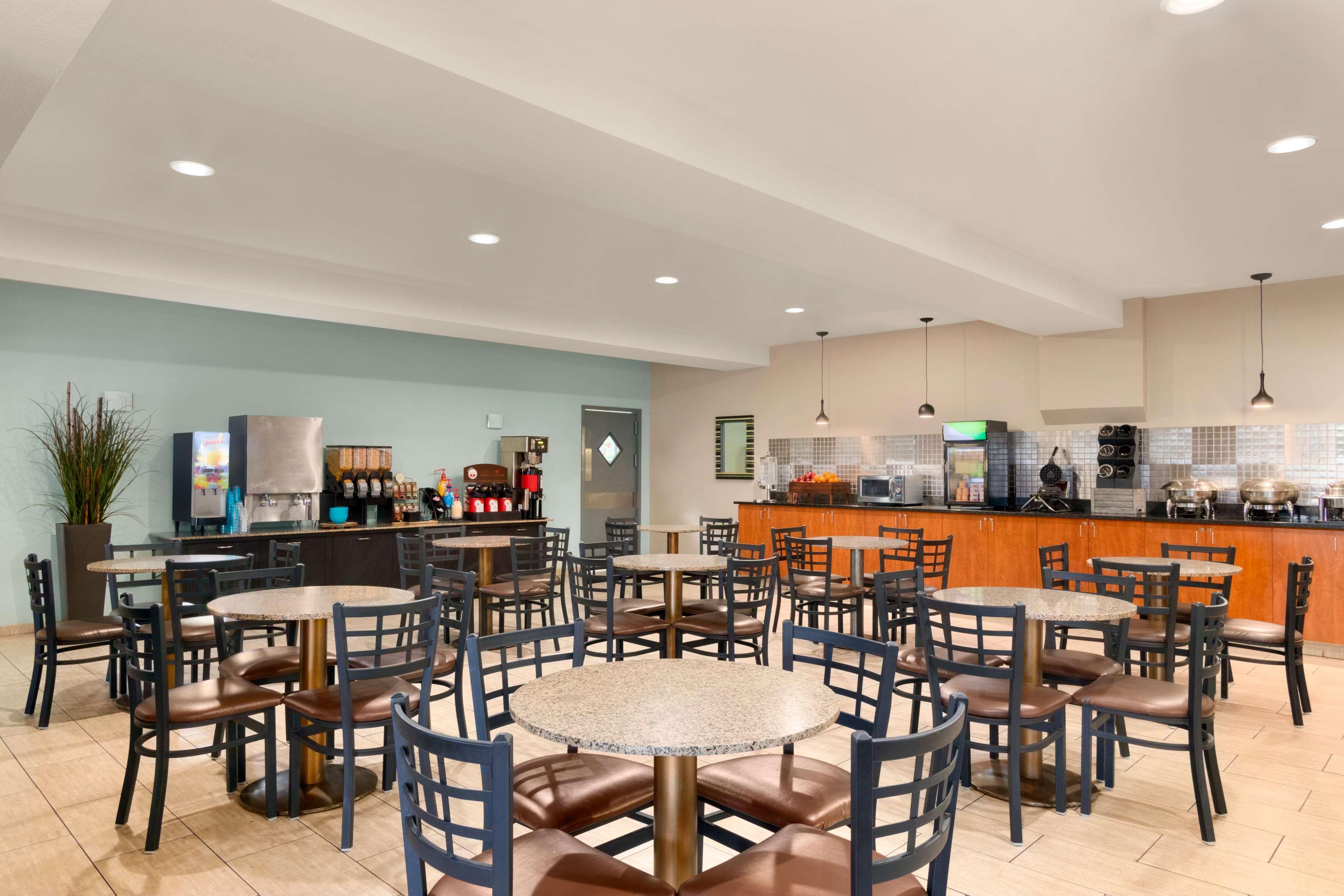 Western Peppertree Airport Airway Heights