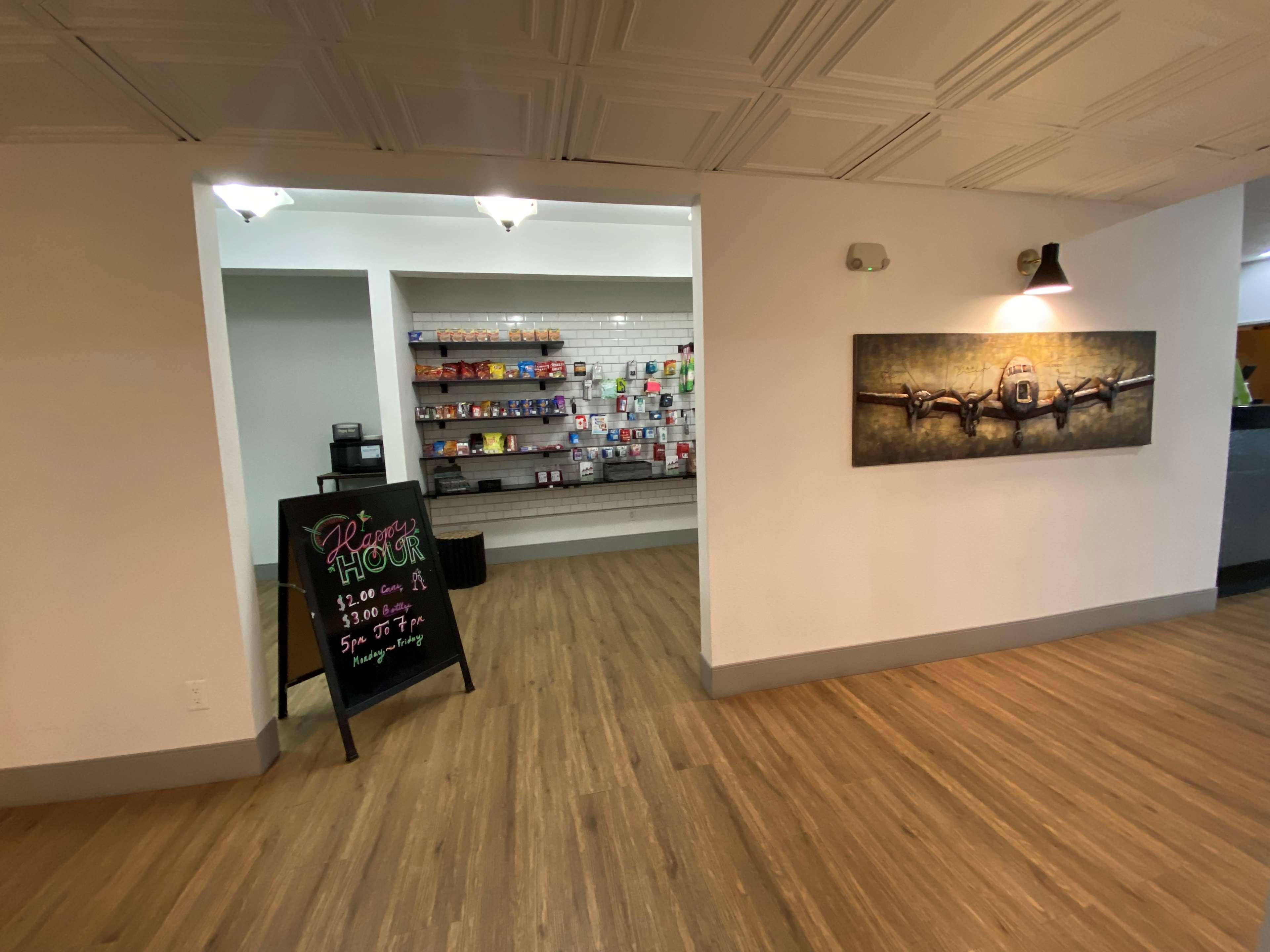 Hotel Western Peppertree Airport 3*